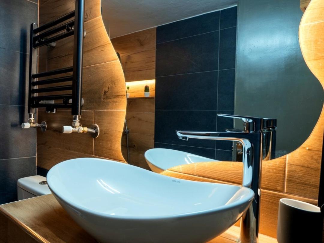 Sky View Suite סרס מראה חיצוני תמונה