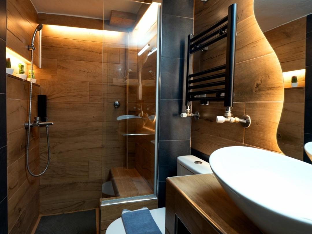 Sky View Suite סרס מראה חיצוני תמונה